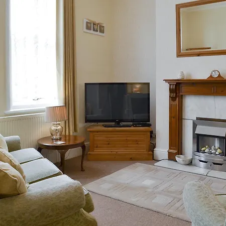 The Gatehouse - Uk2482 *